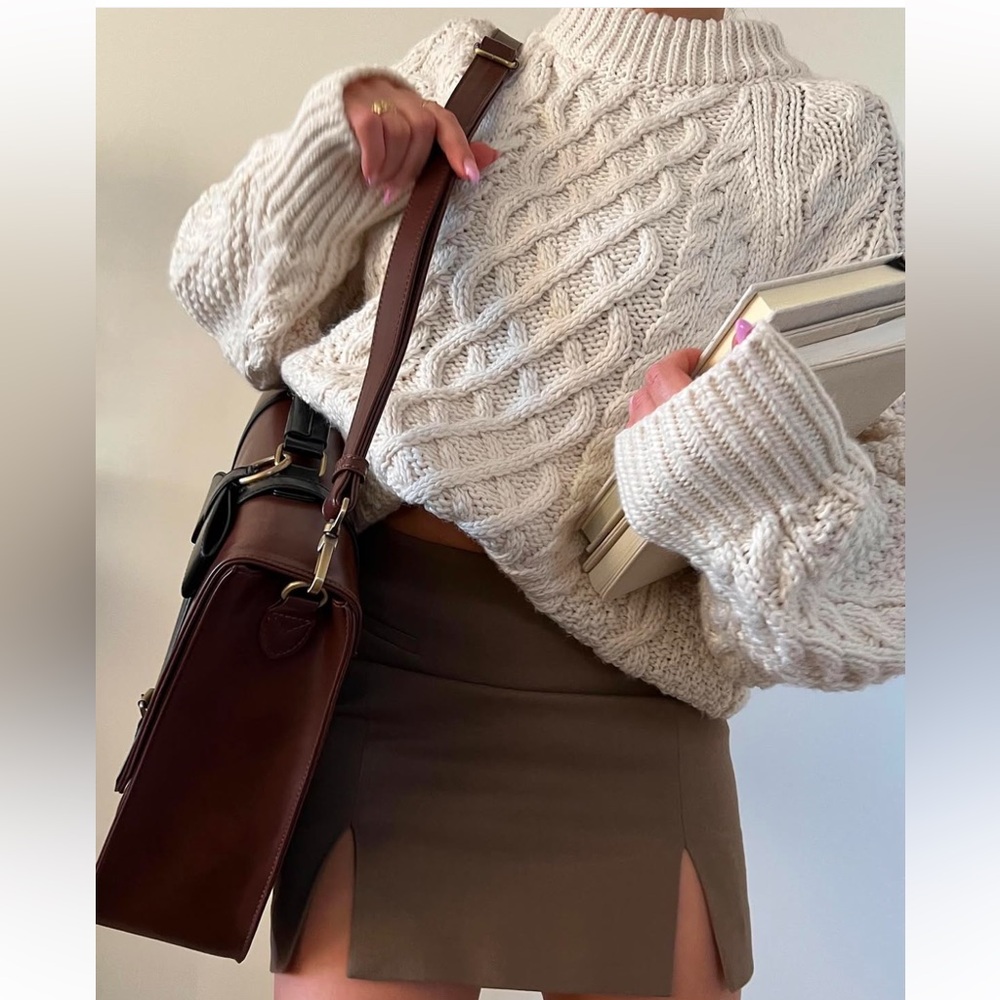 H&M CABLE-KNIT SWEATER. Size Small.